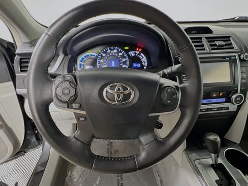 Used 2012 Toyota Camry XLE w/ Convenience Pkg FWD image 18