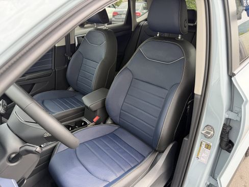 New 2026 Volkswagen Taos SEL AWD/4WD image 12