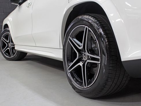 Used 2022 Mercedes-Benz GLS 450 4MATIC image 21
