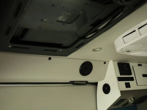 Used 2024 RAM ProMaster 3500 w/ Leather Interior Group FWD image 35