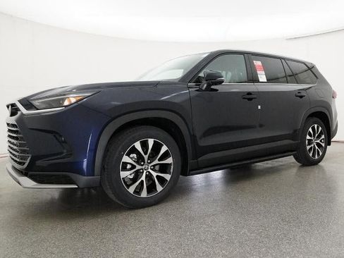 New 2026 Toyota Grand Highlander AWD Hybrid image 18