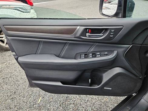 Used 2018 Subaru Legacy 2.5i Limited image 7