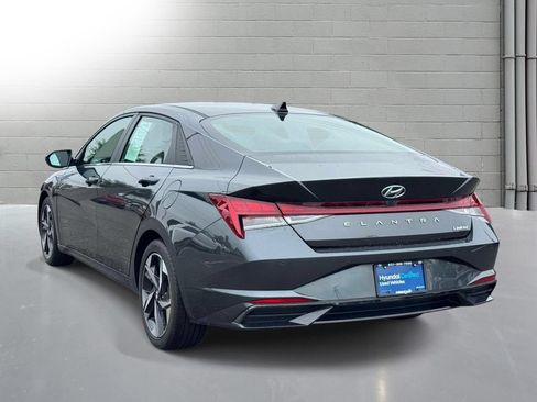 Used 2023 Hyundai Elantra Limited w/ Cargo Package FWD image 7