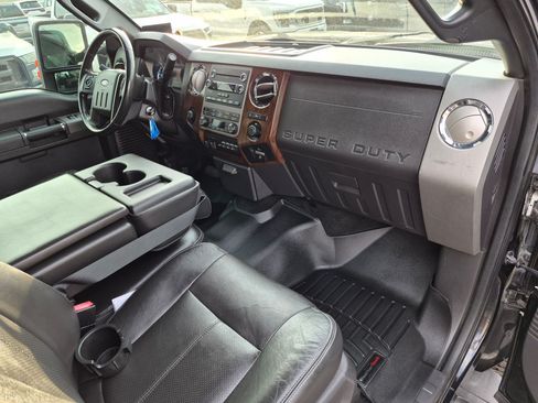 Used 2012 Ford F350 Lariat w/ FX4 4X4 Off-Road Pkg image 32
