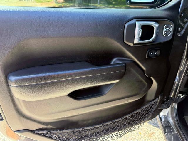 Used 2022 Jeep Gladiator Sport AWD/4WD image 14