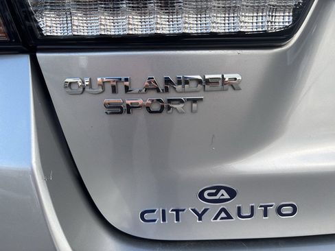 Used 2023 Mitsubishi Outlander Sport ES image 12