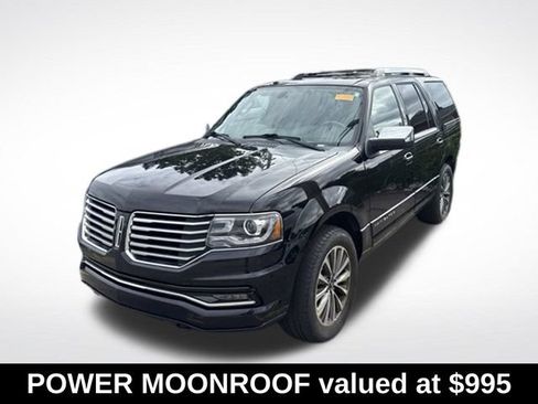 Used 2017 Lincoln Navigator Select AWD/4WD image 3