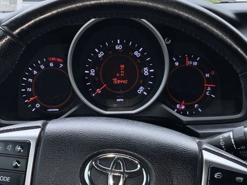 Used 2011 Toyota 4Runner Limited AWD/4WD image 10