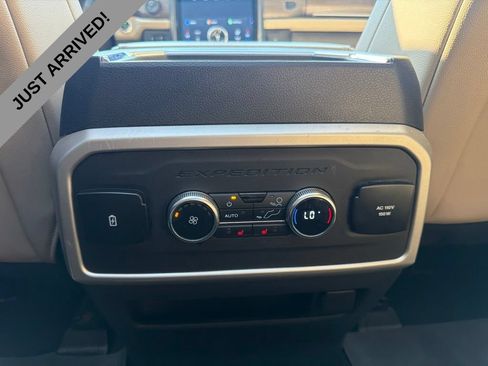 Used 2023 Ford Expedition Limited RWD image 15