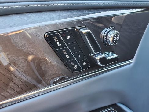 Certified 2025 Cadillac Escalade IQ Sport 2 AWD/4WD image 12