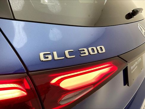 Used 2026 Mercedes-Benz GLC 300 4MATIC image 24