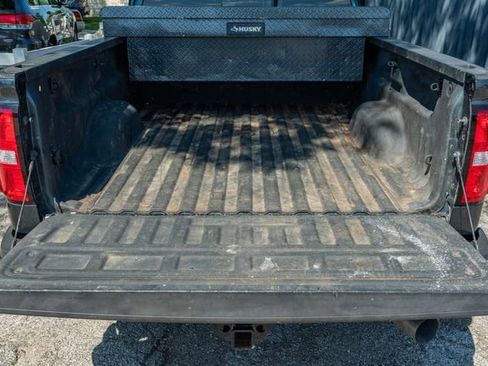 Used 2018 GMC Sierra 2500 Denali w/ Duramax Plus Package AWD/4WD image 14