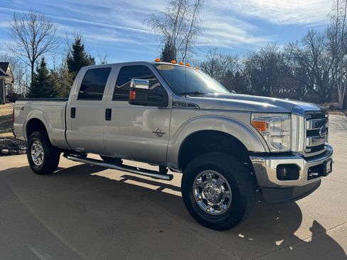 Used 2015 Ford F350 XLT w/ XLT Premium Package image 8