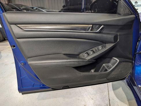 Used 2021 Honda Accord Sport image 12