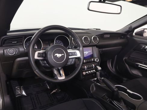Used 2020 Ford Mustang Convertible RWD image 29