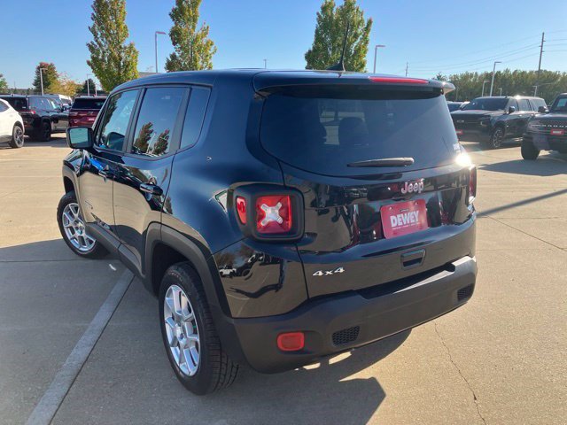 Used 2023 Jeep Renegade Latitude AWD/4WD image 8