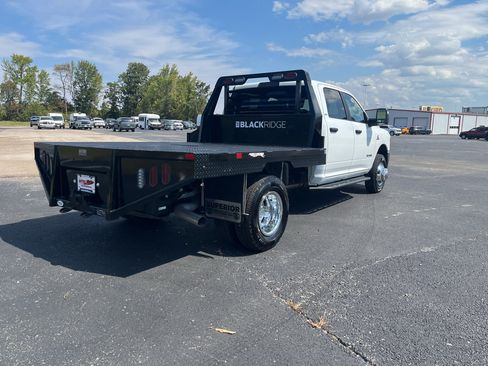 Used 2024 RAM 3500 SLT w/ Quick Order Package 2YG SLT AWD/4WD image 5