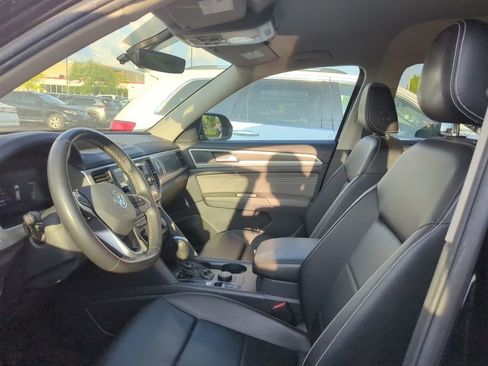 Used 2023 Volkswagen Atlas SE AWD/4WD image 6