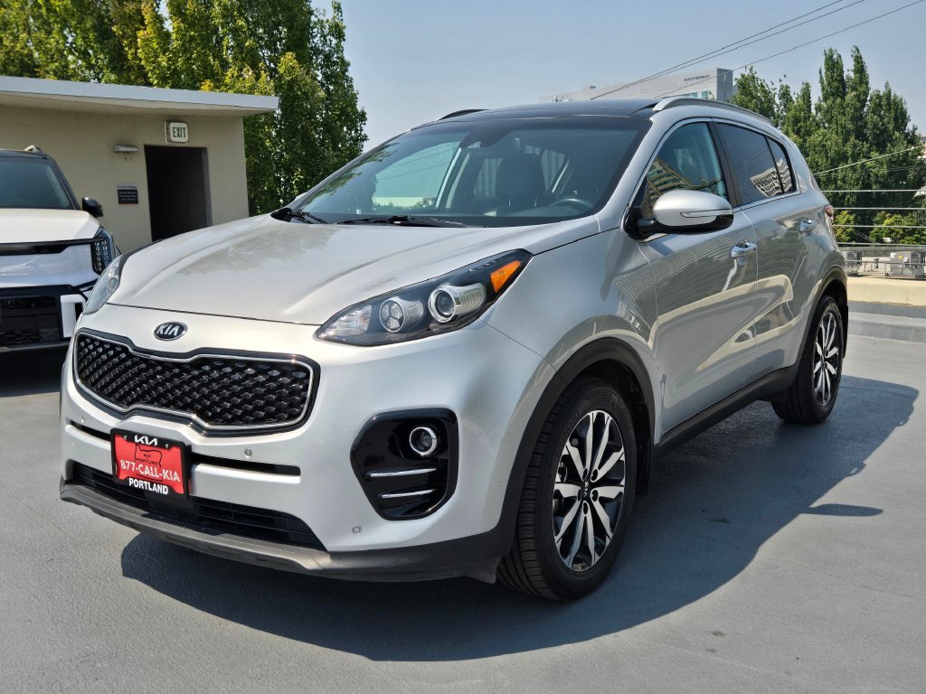 Used 2017 Kia Sportage EX w/ EX Technology Package FWD image 8