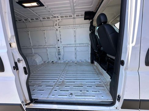 Used 2025 RAM ProMaster 2500 w/ Convenience Group FWD image 26