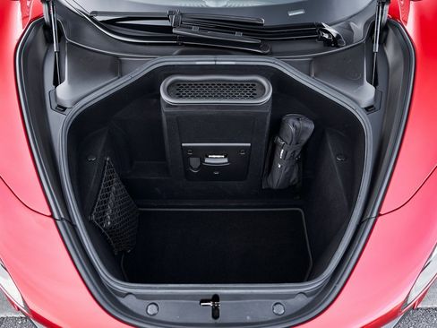 Used 2021 McLaren 720S Performance image 24