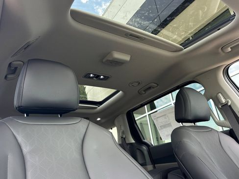 New 2026 Kia Carnival SX FWD image 14