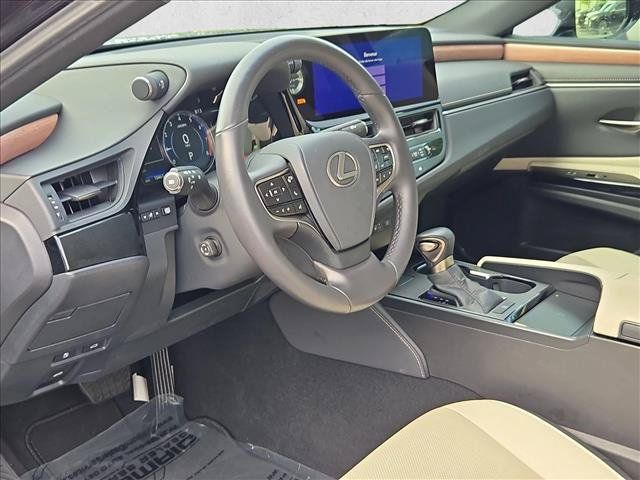 Used 2025 Lexus ES 350 w/ Premium Package FWD image 10