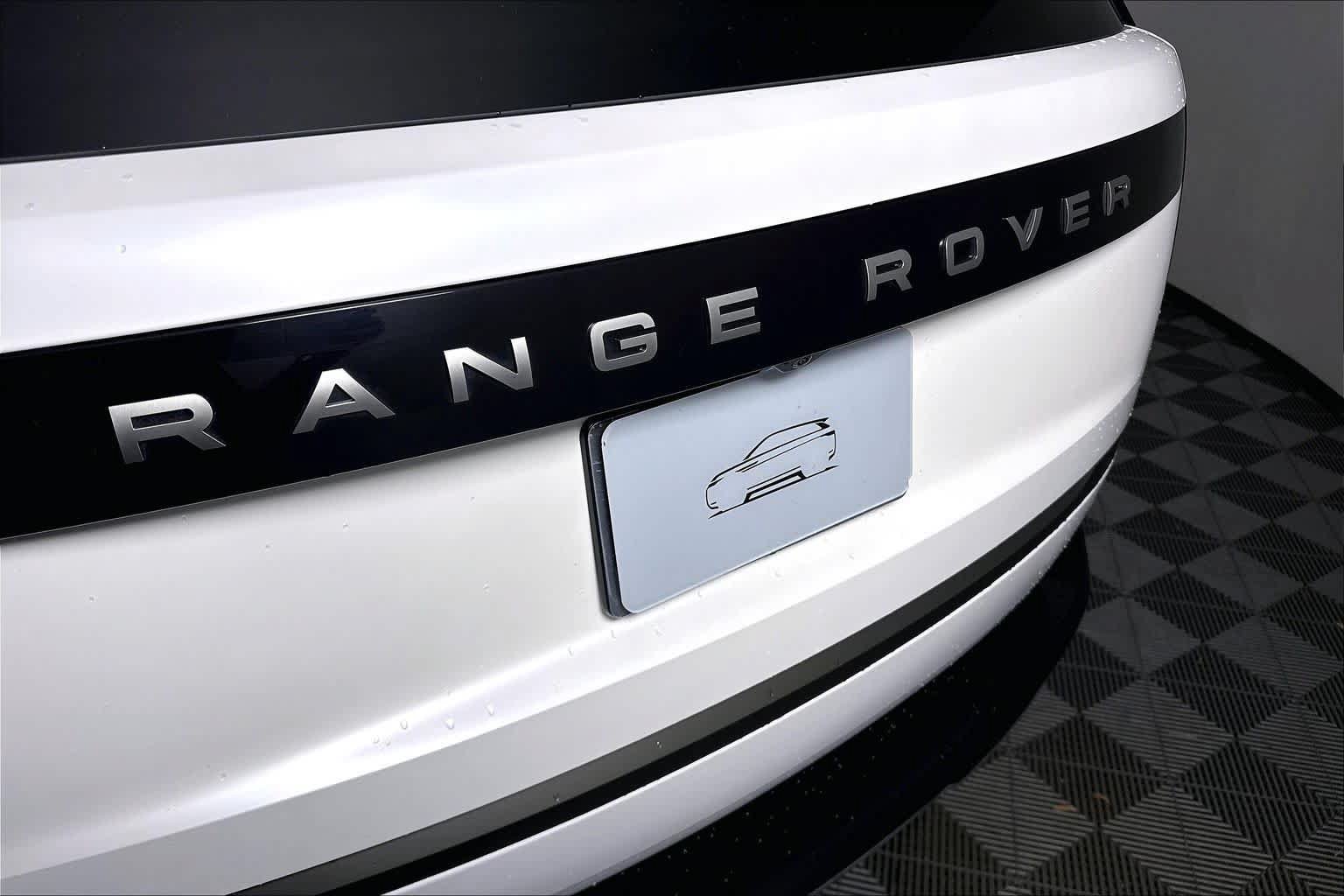 Used 2025 Land Rover Range Rover Long Wheelbase SE AWD/4WD image 29