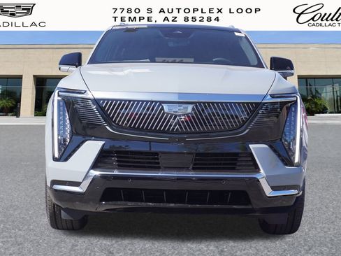 New 2026 Cadillac Escalade IQL Luxury image 5