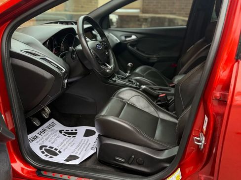 Used 2018 Ford Focus ST w/ Equipment Group 402A image 17