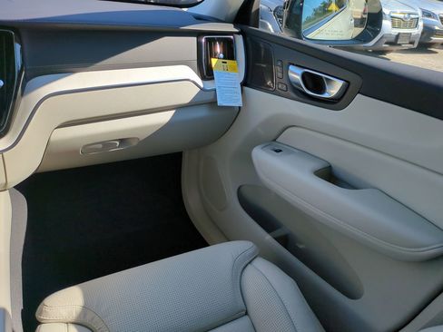 New 2026 Volvo XC60 B5 Ultra w/ Protection Package Premier image 15