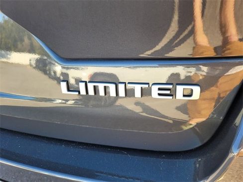 New 2025 Jeep Grand Cherokee Limited image 14