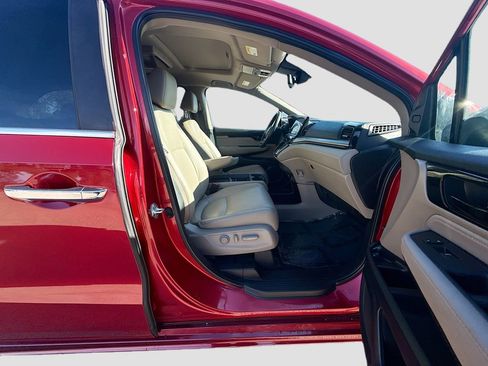 Used 2023 Honda Odyssey Touring image 31