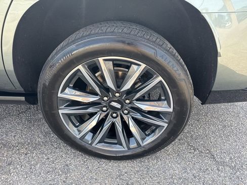 Used 2023 Cadillac Escalade Sport Platinum AWD/4WD image 31