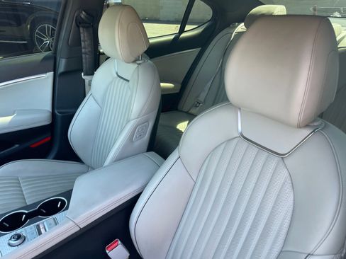 Used 2023 Genesis G70 2.0T w/ Sport Prestige Package image 21