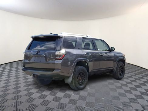 Certified 2018 Toyota 4Runner SR5 AWD/4WD image 6