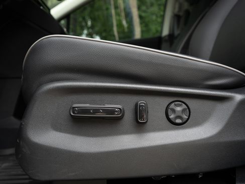 Used 2025 Honda Odyssey Elite image 40