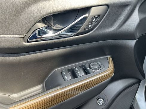 Used 2023 GMC Acadia SLE w/ Driver Convenience Package image 22