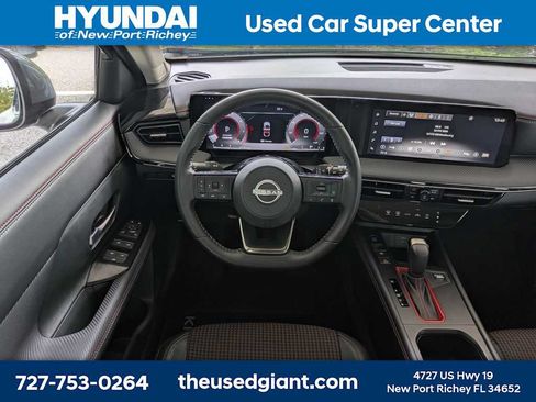 Used 2025 Nissan Kicks SR FWD image 18
