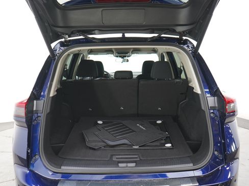 Used 2026 Nissan Rogue SV AWD/4WD image 17