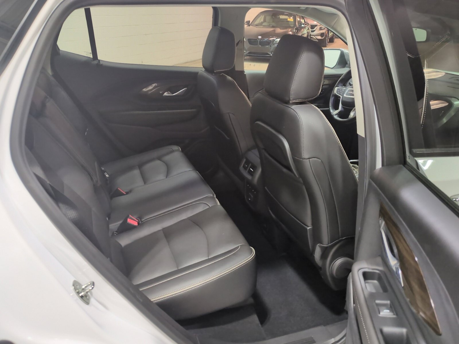 Used 2020 GMC Terrain Denali w/ Denali Premium Package AWD/4WD image 11