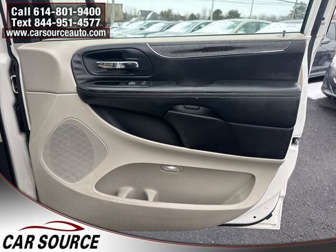 Used 2012 Chrysler Town & Country Touring w/ Entertainment Group #1 image 27