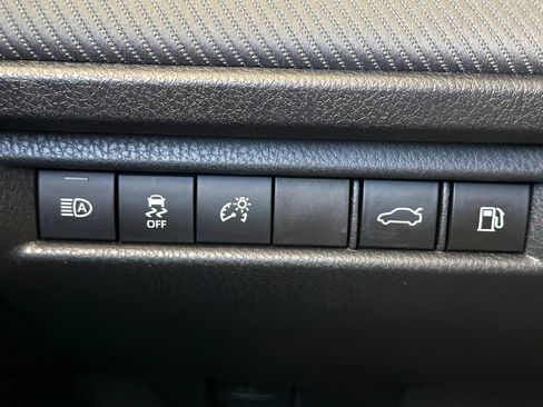 Used 2025 Toyota Camry SE w/ Convenience Package FWD image 29