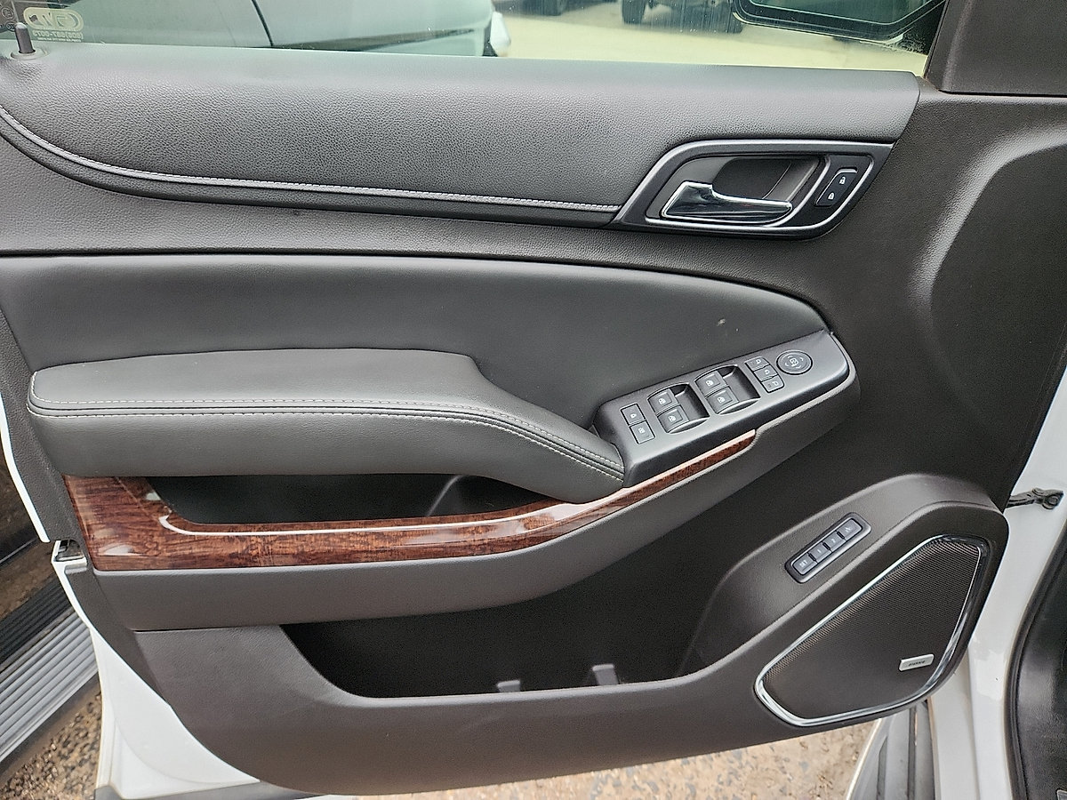 Used 2017 GMC Yukon SLT AWD/4WD image 7