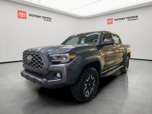 Used 2023 Toyota Tacoma TRD Off-Road image 2