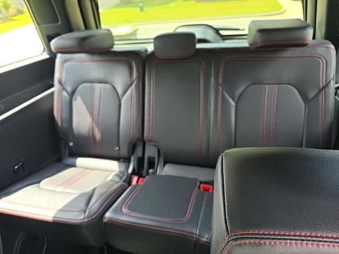 Used 2023 Ford Expedition Limited AWD/4WD image 6