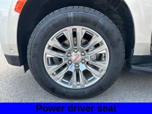 Used 2024 GMC Yukon XL Denali w/ Advanced Technology Package AWD/4WD image 9