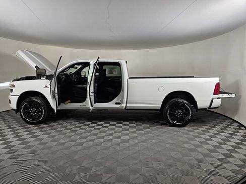 New 2025 RAM 3500 Big Horn image 15