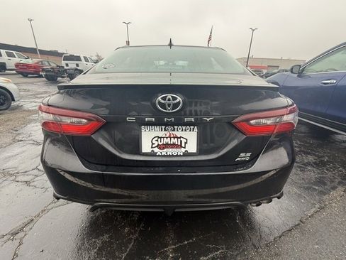 Used 2021 Toyota Camry SE image 4