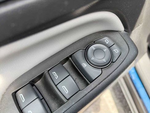 Used 2022 Chevrolet Equinox LS w/ LPO, Floor Liner Package FWD image 14